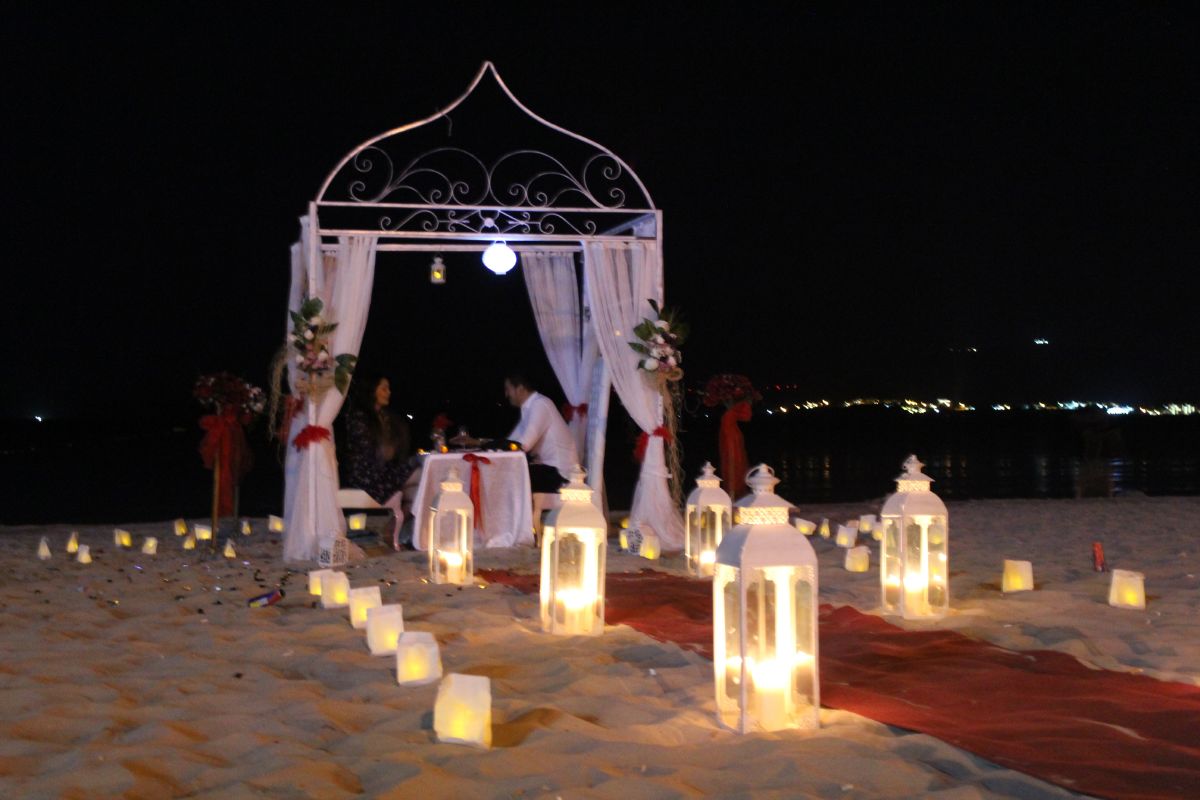 çeşme kuşadası sahilde evlenme teklifi organizasyonu